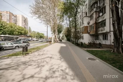 bd. Dacia, Botanica, Chișinău image 245392