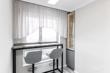 бул. Мирча чел Бэтрын, Чеканы изображение 243420