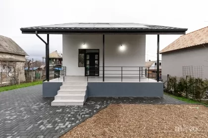 с. Пэнешeшть, Стрэшэны изображение 239777