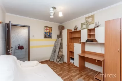 бул. Мирча чел Бэтрын, Чоканы, Кишинев изображение 228280