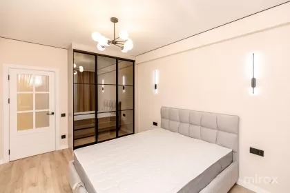 бул. Мирча чел Бэтрын, Чеканы изображение 242816