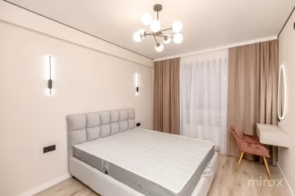 бул. Мирча чел Бэтрын, Чеканы изображение 242819