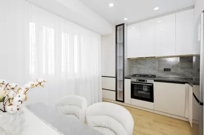 бул. Мирча чел Бэтрын, Чеканы изображение 243964