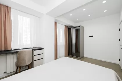 бул. Мирча чел Бэтрын, Чеканы изображение 243974