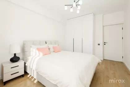 бул. Мирча чел Бэтрын, Чеканы изображение 243977