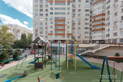 бул. Мирча чел Бэтрын, Чоканы, Кишинев изображение 228460