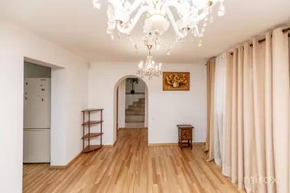 str. Sf. Mihail, Străisteni, mun. Chișinău imaginea 216021