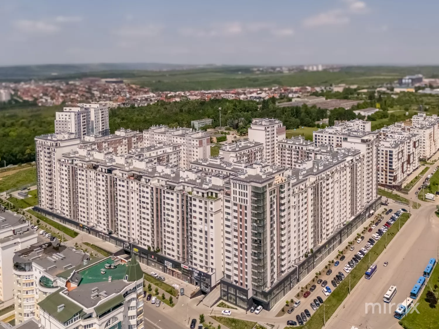 бул. Мирча чел Бэтрын, Чоканы