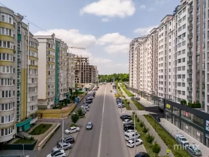 бул. Мирча чел Бэтрын, Чоканы изображение 244044