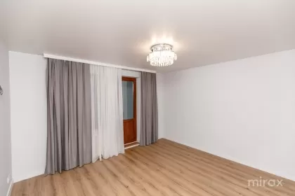 bd. Dacia, Botanica, Chișinău image 242223